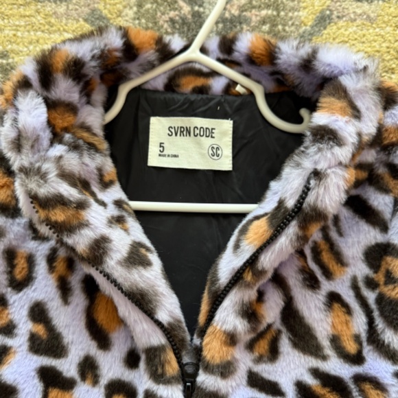 Sovereign Code Leopard Little Girls Vest Size 5 - Picture 2 of 5